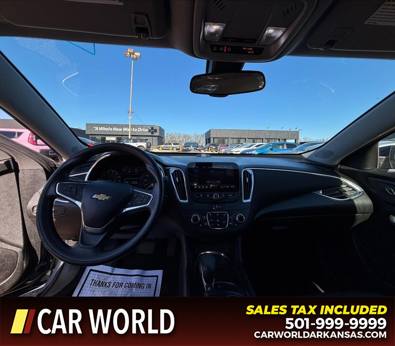 Chevrolet Malibu Vehicle Full-screen Gallery Image 16