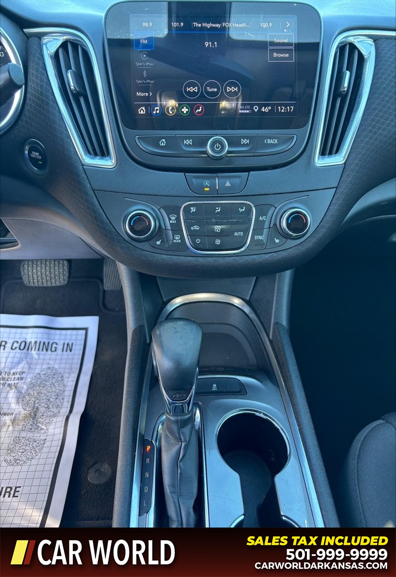 Chevrolet Malibu Vehicle Full-screen Gallery Image 17