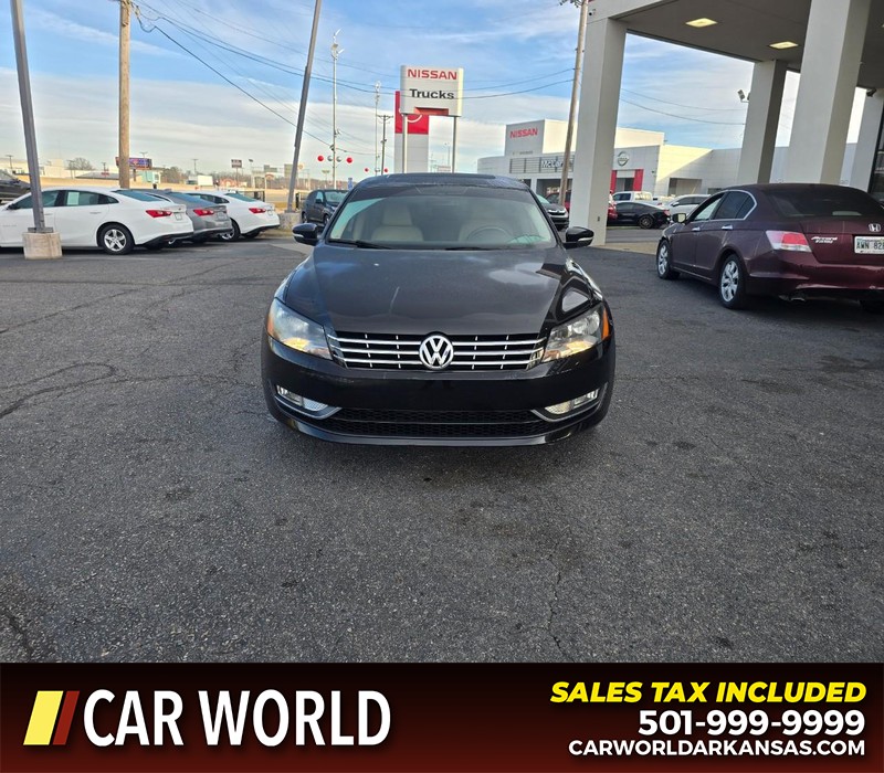 Volkswagen Passat Vehicle Full-screen Gallery Image 2