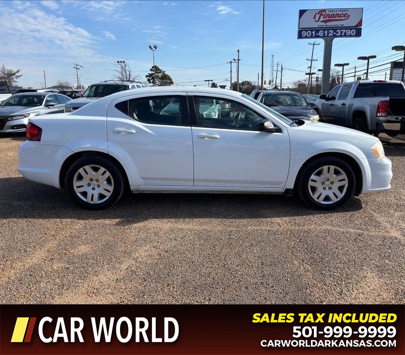 Dodge Avenger Vehicle Full-screen Gallery Image 2