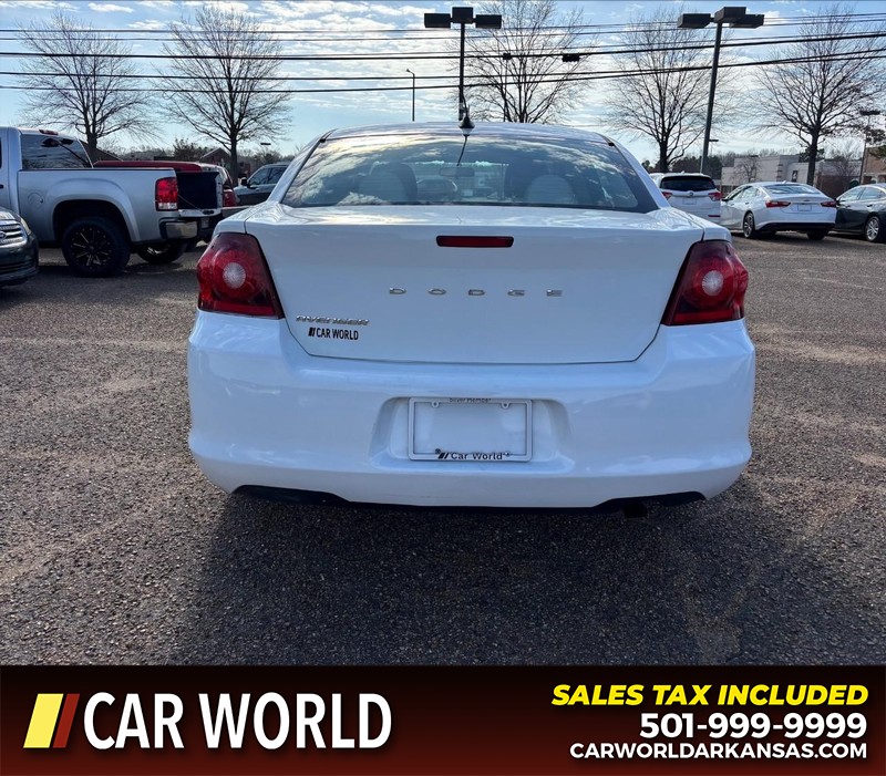 Dodge Avenger Vehicle Full-screen Gallery Image 4