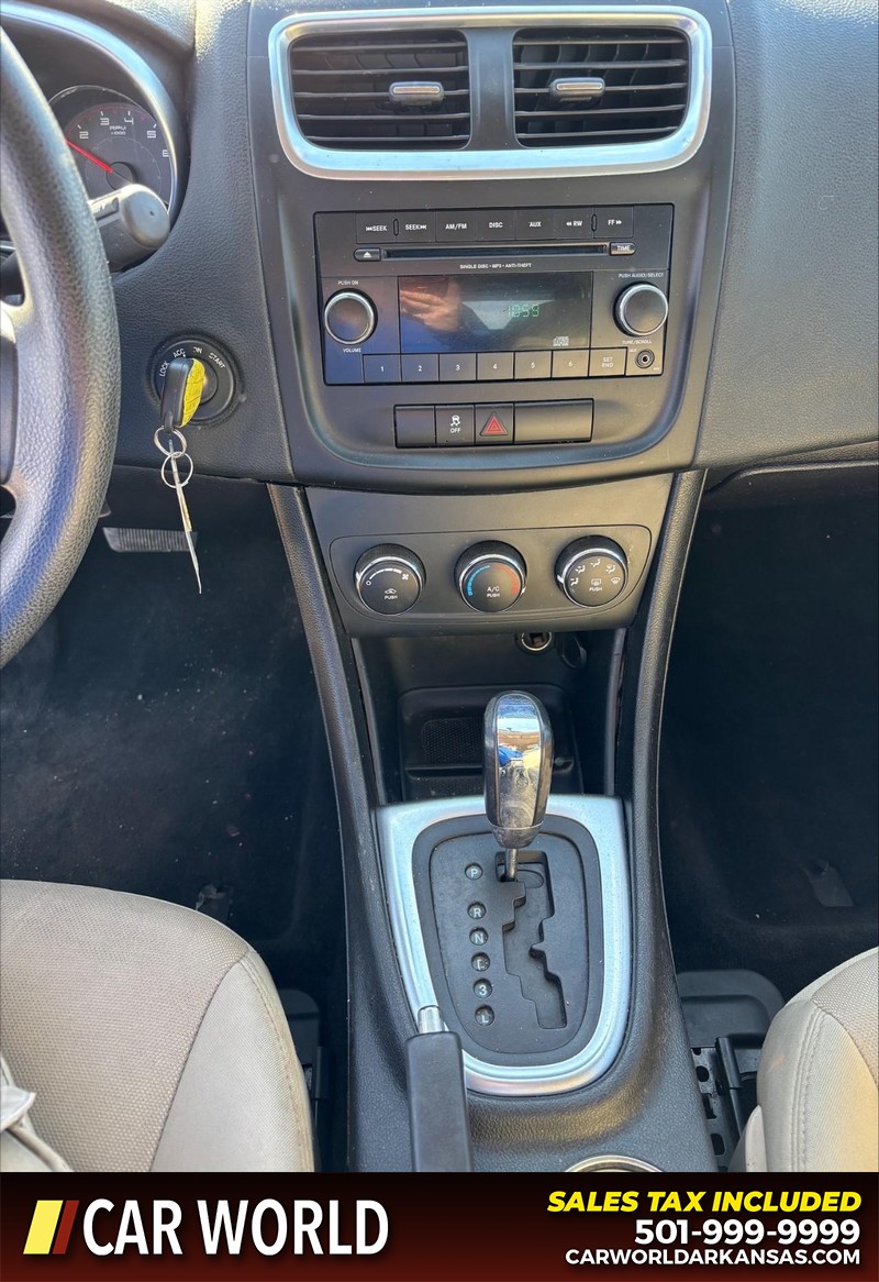 Dodge Avenger Vehicle Full-screen Gallery Image 17