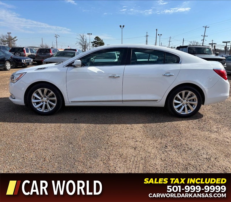 Buick LaCrosse Vehicle Full-screen Gallery Image 8