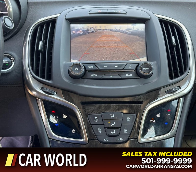 Buick LaCrosse Vehicle Full-screen Gallery Image 18