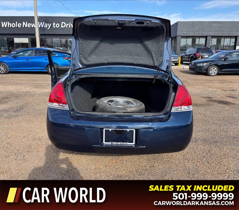 Chevrolet Impala Vehicle Full-screen Gallery Image 5