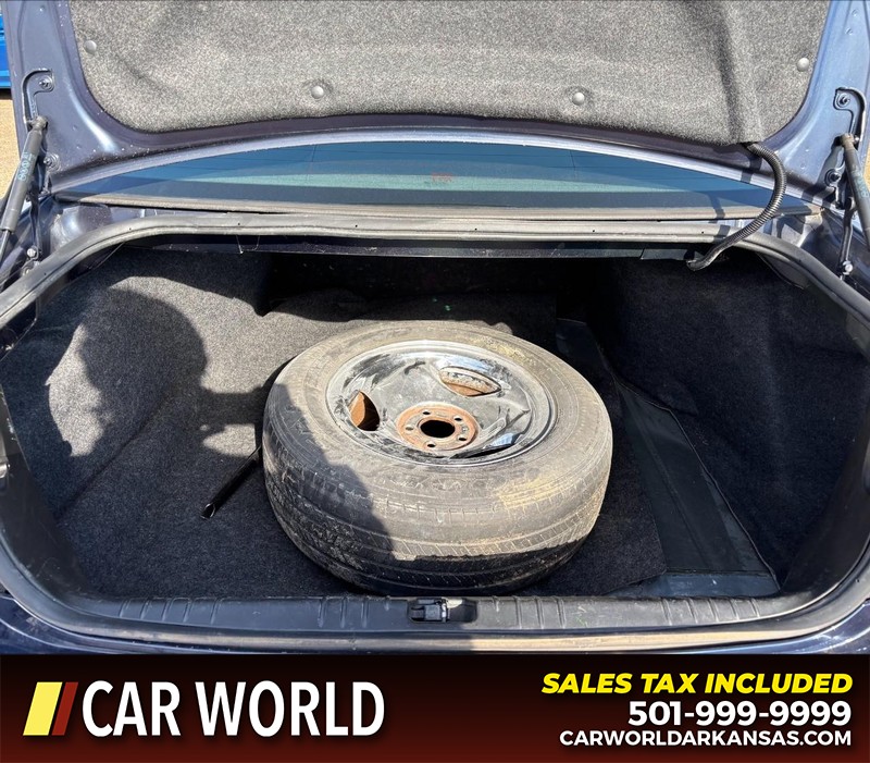 Chevrolet Impala Vehicle Full-screen Gallery Image 6