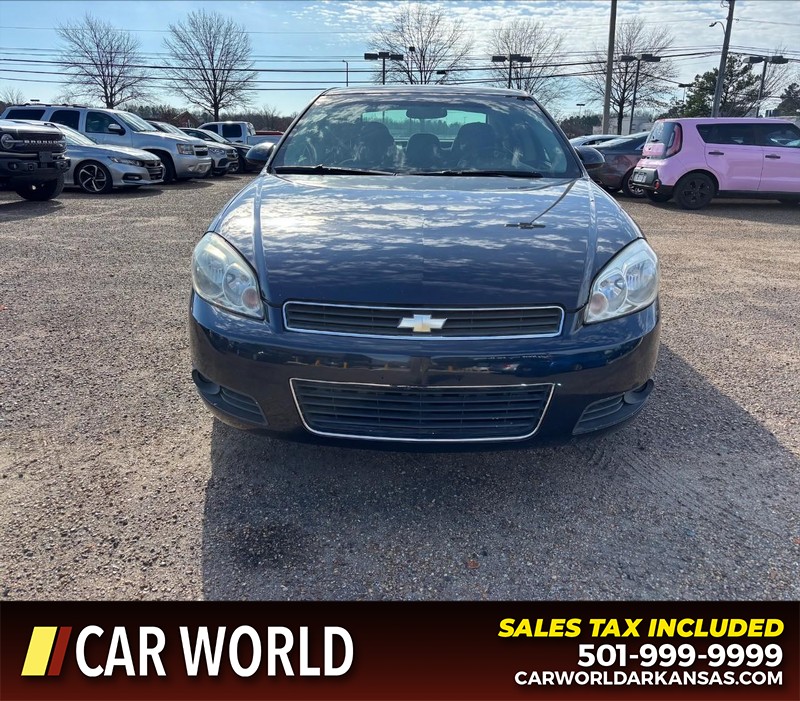 Chevrolet Impala Vehicle Full-screen Gallery Image 10