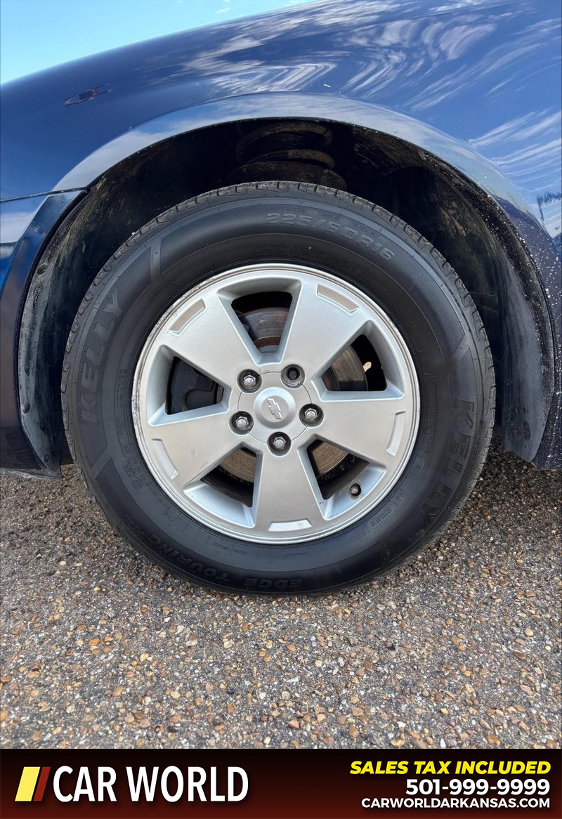 Chevrolet Impala Vehicle Full-screen Gallery Image 11