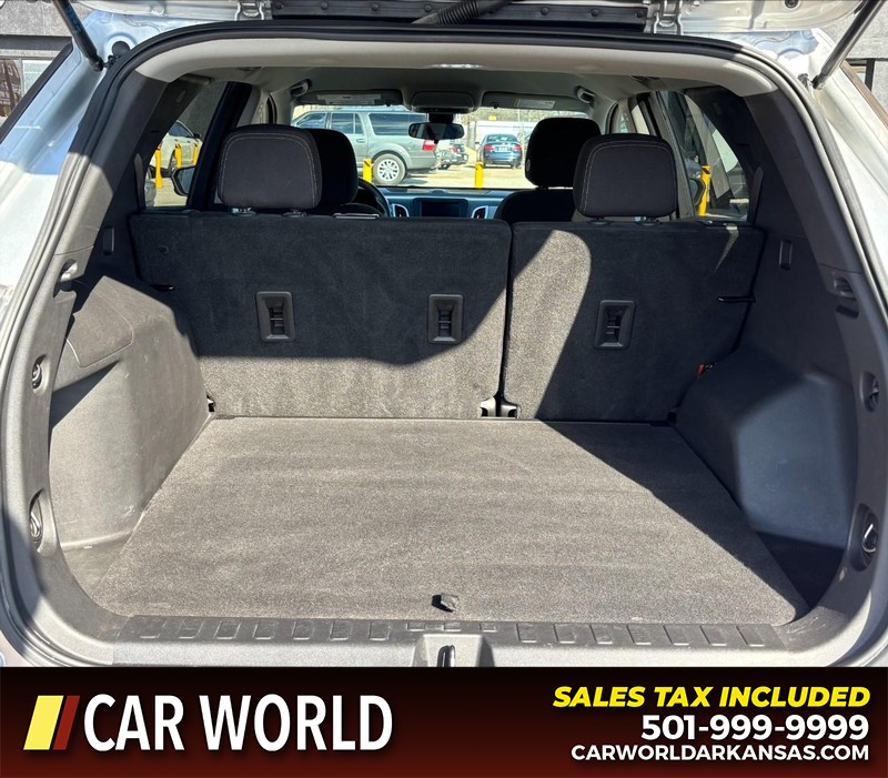 Chevrolet Equinox Vehicle Full-screen Gallery Image 6