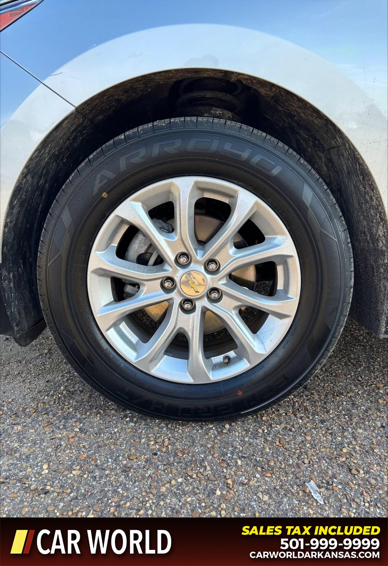 Chevrolet Equinox Vehicle Full-screen Gallery Image 11