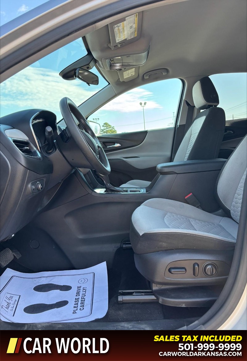 Chevrolet Equinox Vehicle Full-screen Gallery Image 13