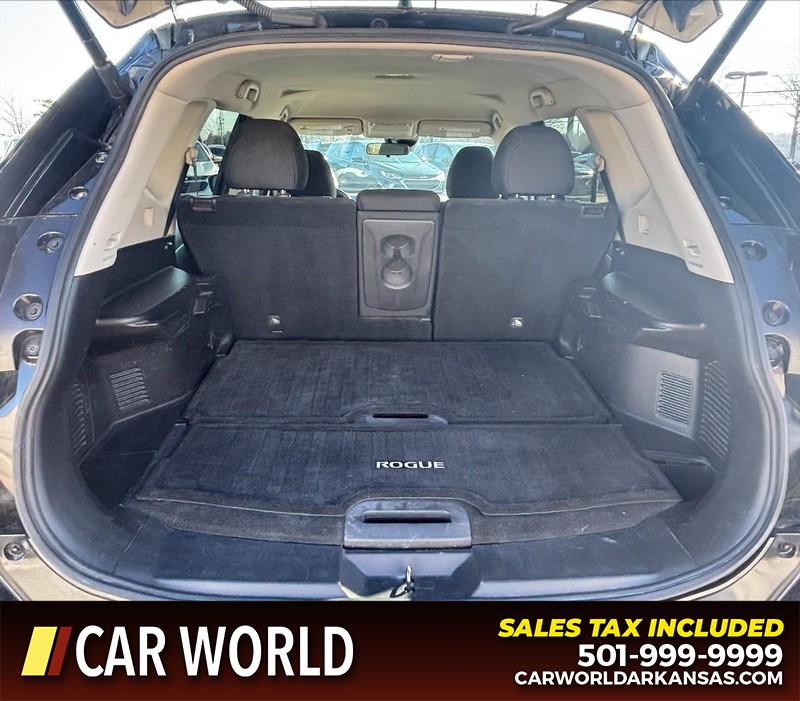 Nissan Rogue Vehicle Full-screen Gallery Image 6