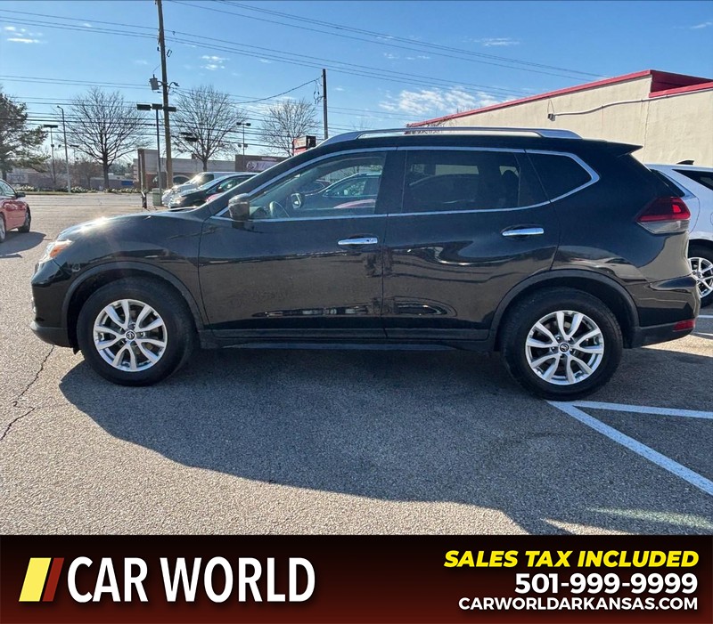 Nissan Rogue Vehicle Full-screen Gallery Image 8