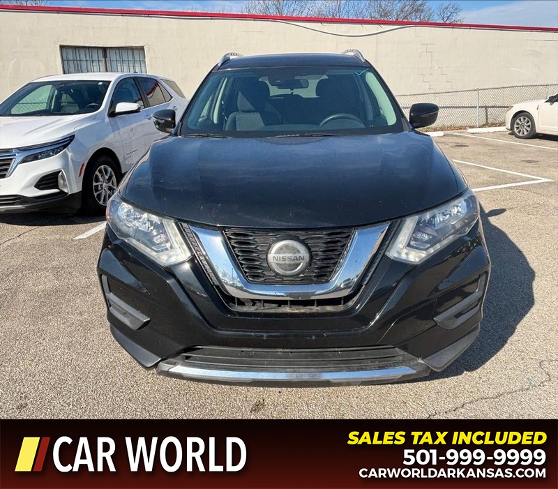 Nissan Rogue Vehicle Full-screen Gallery Image 10