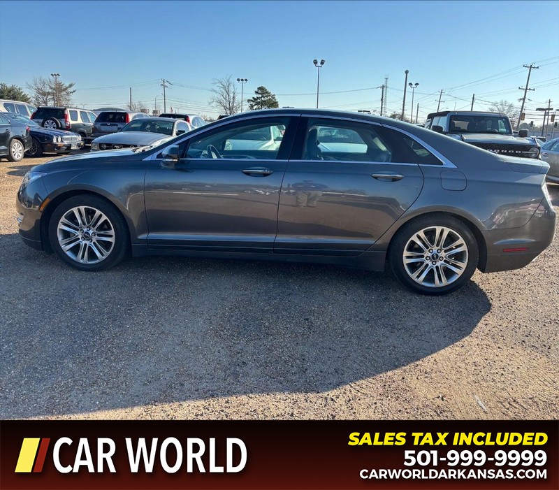 Lincoln MKZ Vehicle Full-screen Gallery Image 8