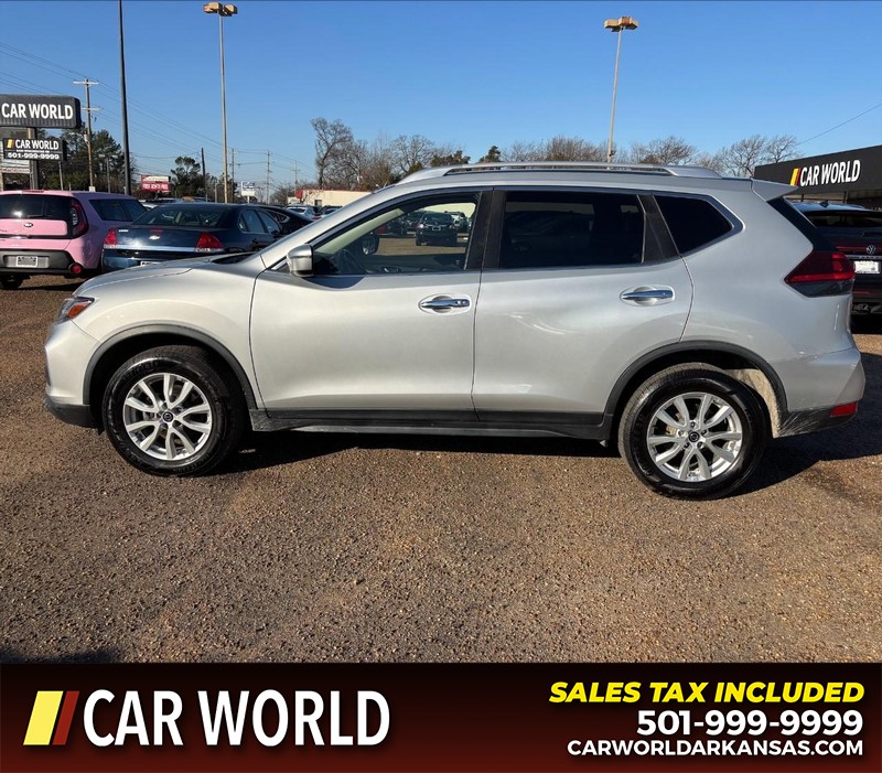 Nissan Rogue Vehicle Full-screen Gallery Image 8