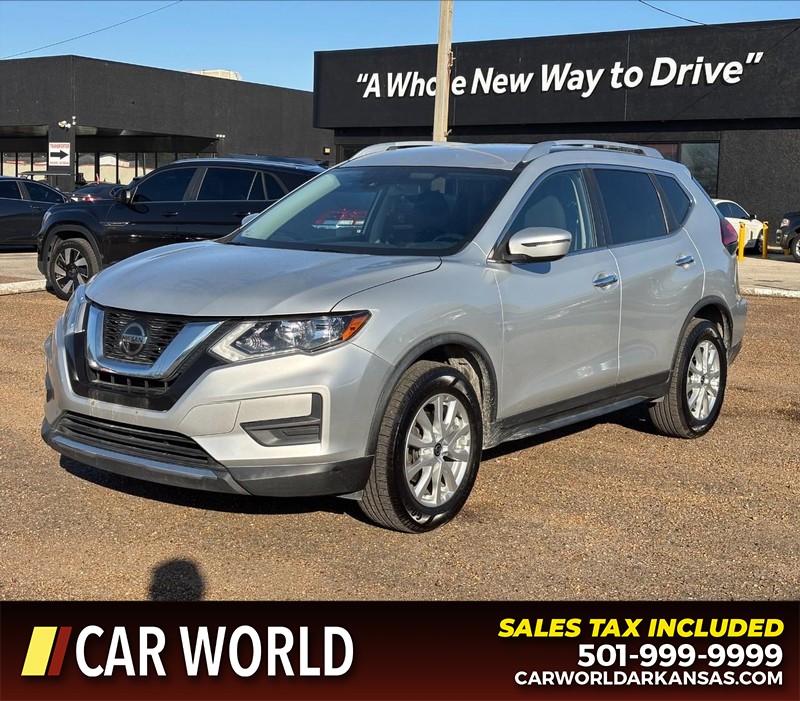 Nissan Rogue Vehicle Full-screen Gallery Image 9