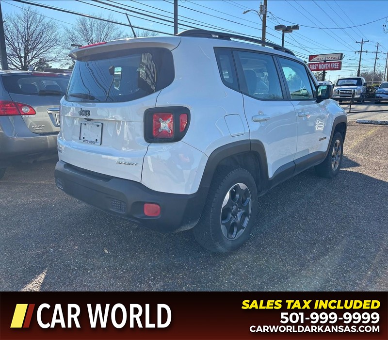 Jeep Renegade Vehicle Full-screen Gallery Image 3