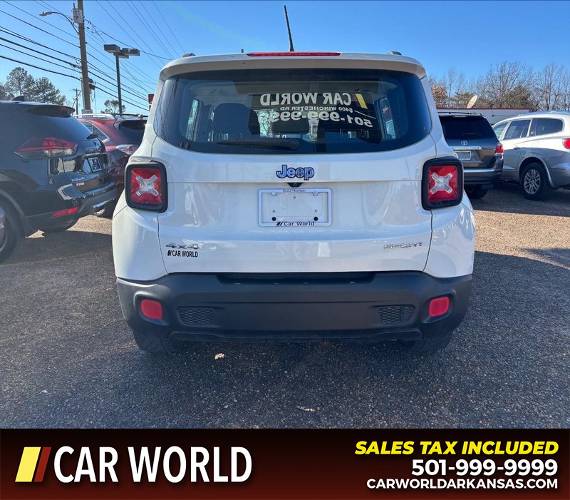 Jeep Renegade Vehicle Full-screen Gallery Image 4