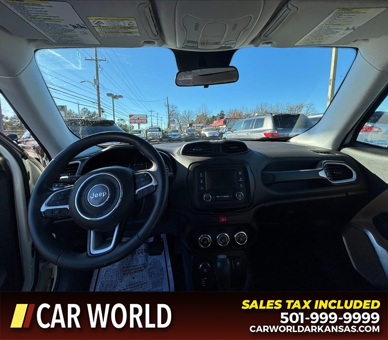 Jeep Renegade Vehicle Full-screen Gallery Image 16