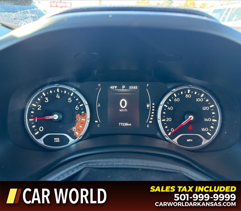 Jeep Renegade Vehicle Full-screen Gallery Image 20