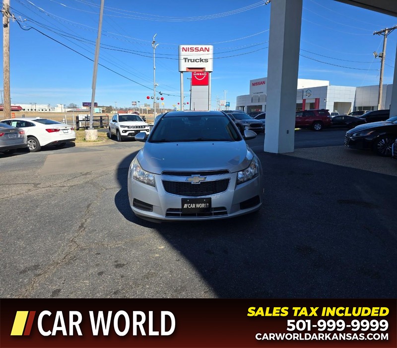 Chevrolet Cruze Vehicle Full-screen Gallery Image 2