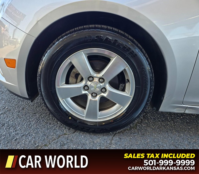 Chevrolet Cruze Vehicle Full-screen Gallery Image 6