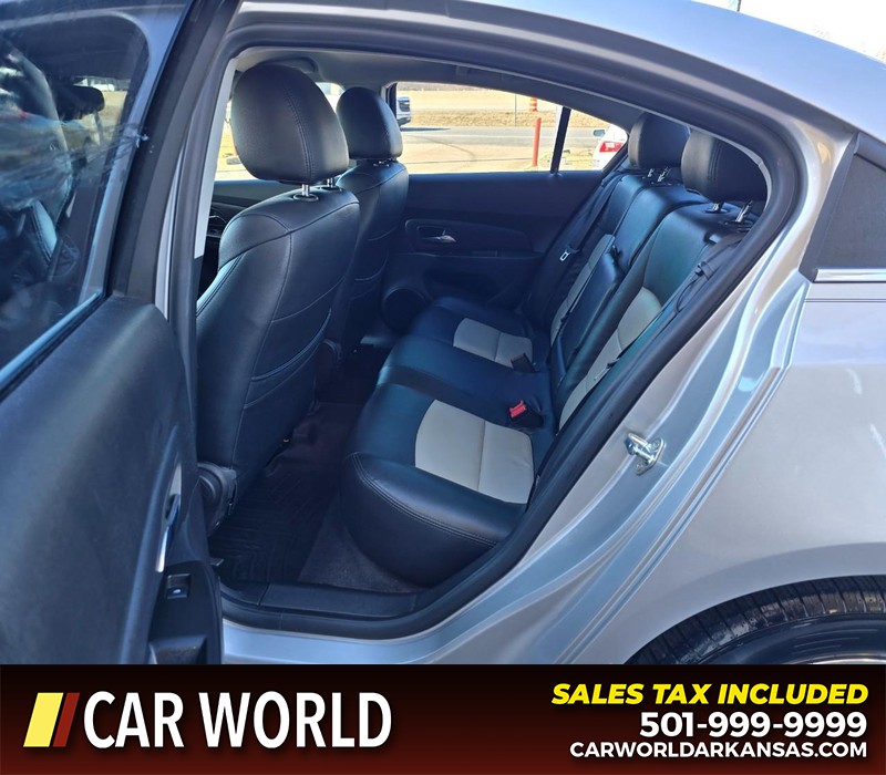 Chevrolet Cruze Vehicle Full-screen Gallery Image 10