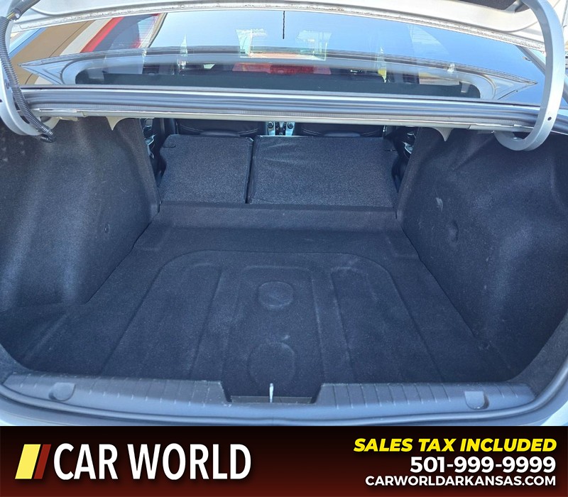 Chevrolet Cruze Vehicle Full-screen Gallery Image 14