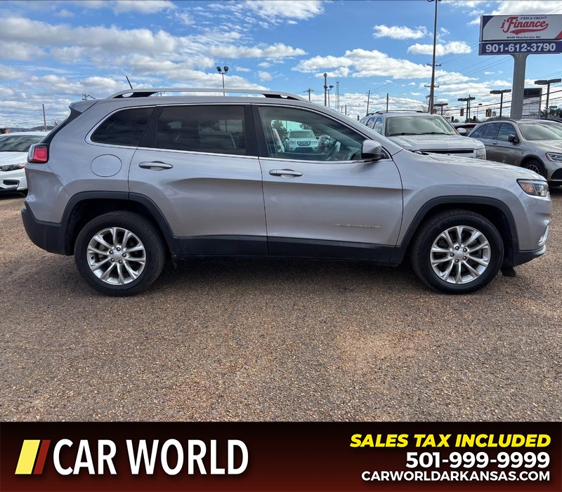 Jeep Cherokee Vehicle Full-screen Gallery Image 2