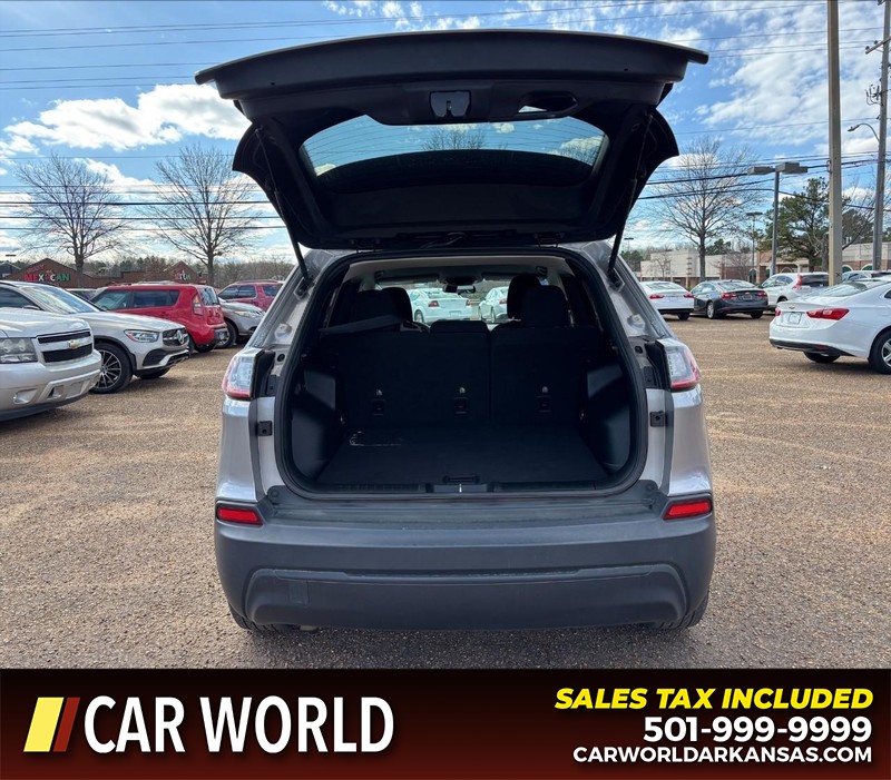 Jeep Cherokee Vehicle Full-screen Gallery Image 5