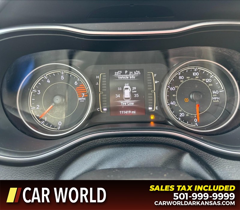 Jeep Cherokee Vehicle Full-screen Gallery Image 20