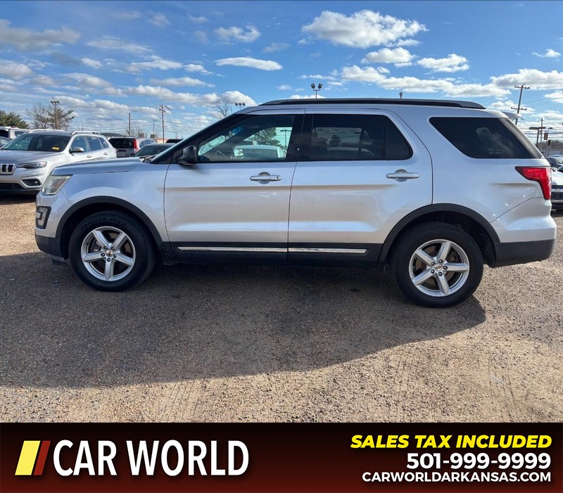 Ford Explorer Vehicle Full-screen Gallery Image 8