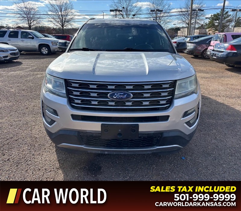 Ford Explorer Vehicle Full-screen Gallery Image 10