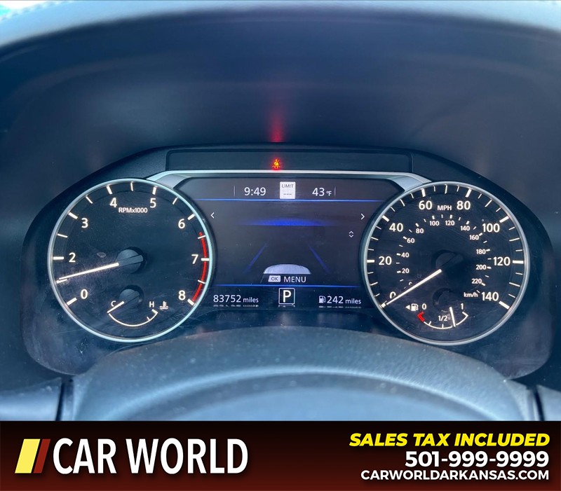 Nissan Altima Vehicle Full-screen Gallery Image 21