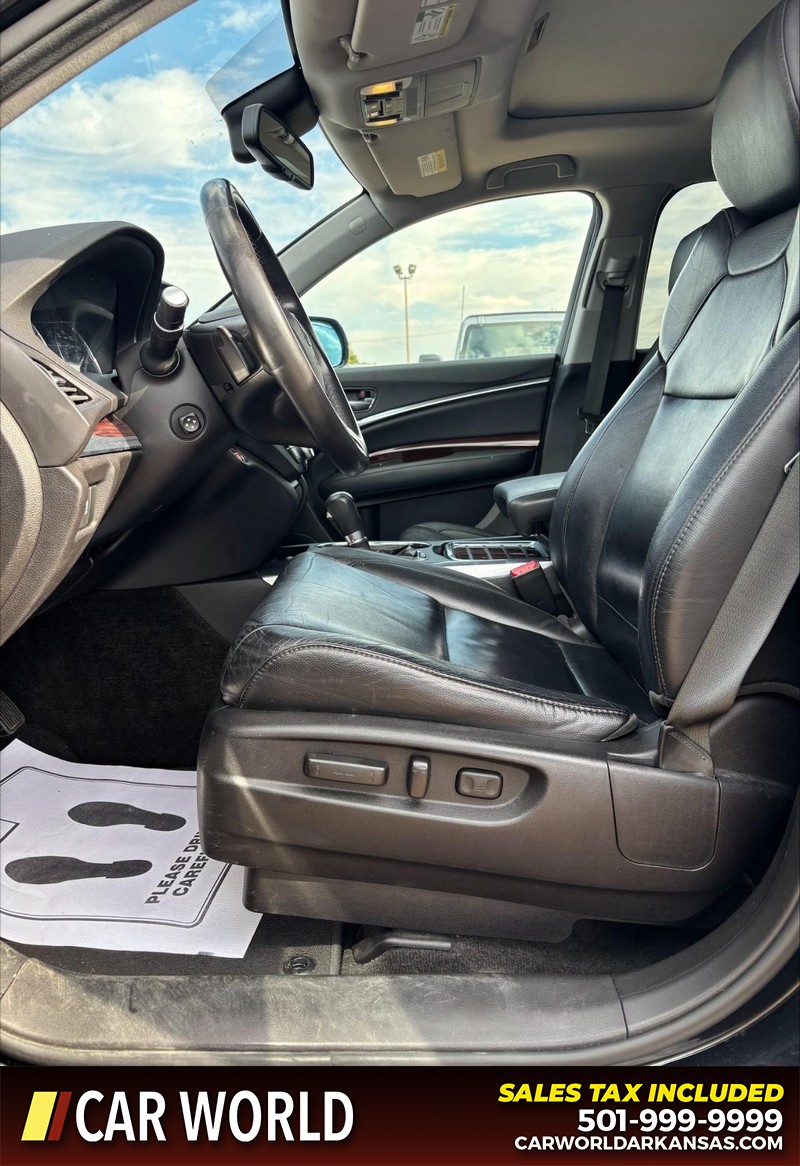 Acura MDX Vehicle Full-screen Gallery Image 13