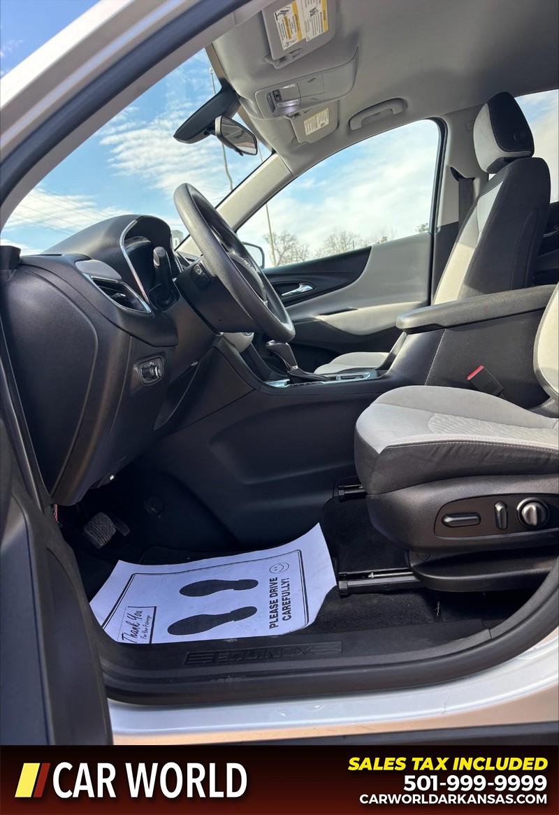 Chevrolet Equinox Vehicle Full-screen Gallery Image 11