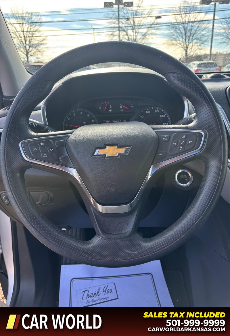 Chevrolet Equinox Vehicle Full-screen Gallery Image 17