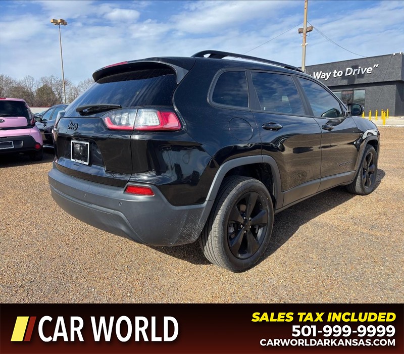 Jeep Cherokee Vehicle Full-screen Gallery Image 3