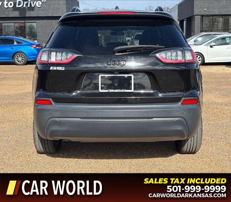 Jeep Cherokee Vehicle Full-screen Gallery Image 4