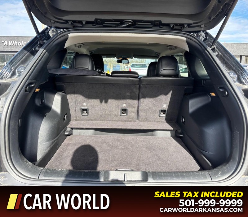 Jeep Cherokee Vehicle Full-screen Gallery Image 6