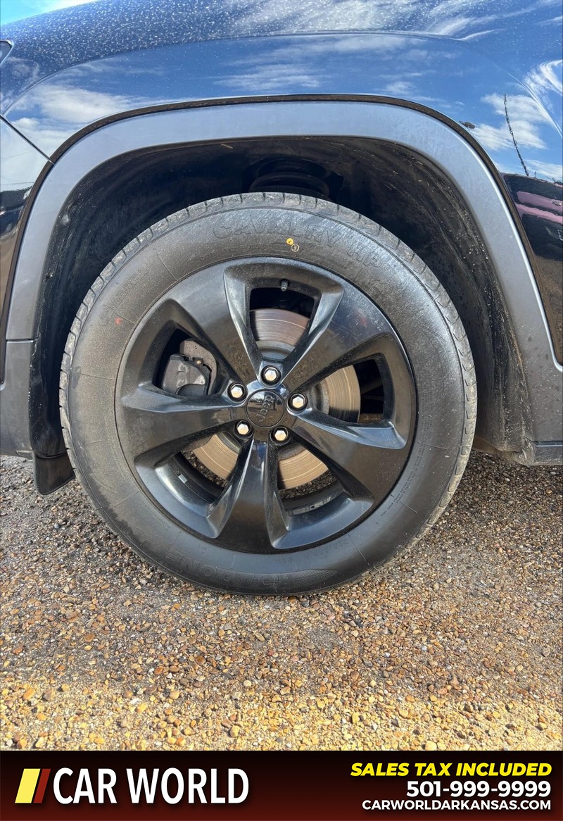 Jeep Cherokee Vehicle Full-screen Gallery Image 11