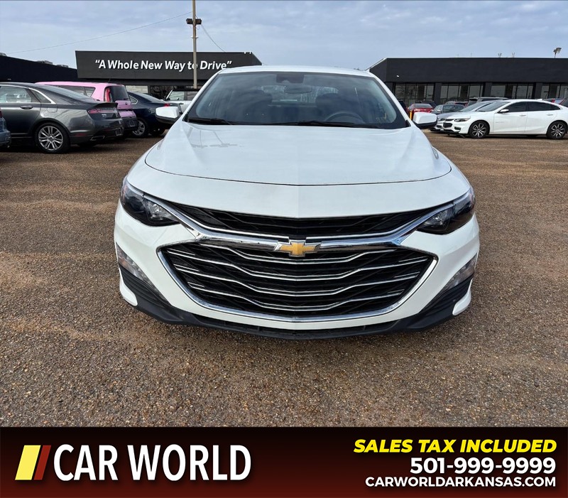 Chevrolet Malibu Vehicle Full-screen Gallery Image 10