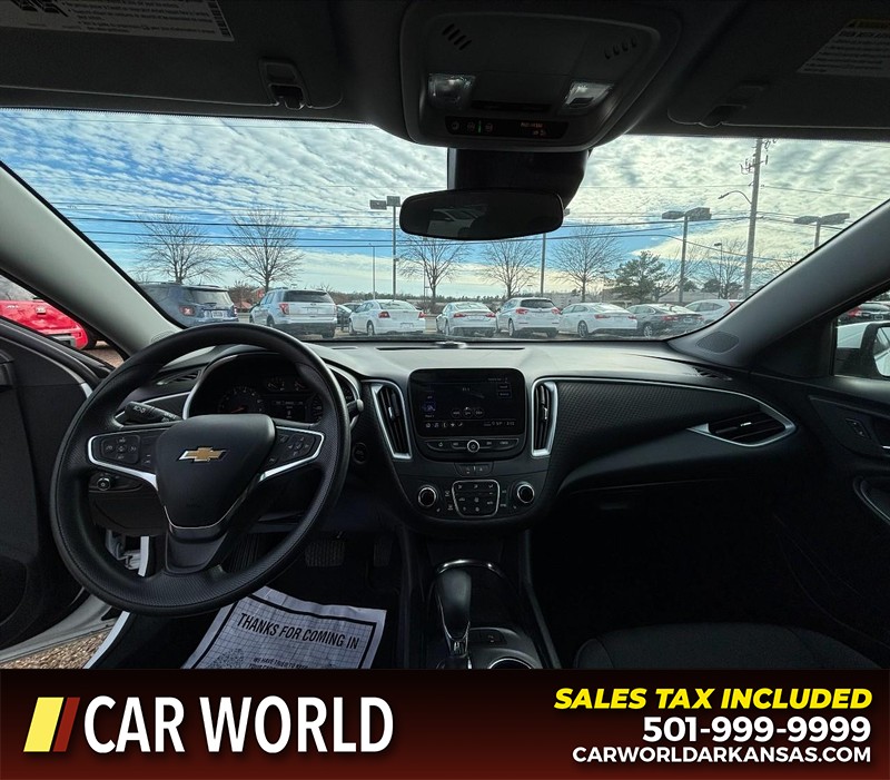 Chevrolet Malibu Vehicle Full-screen Gallery Image 16