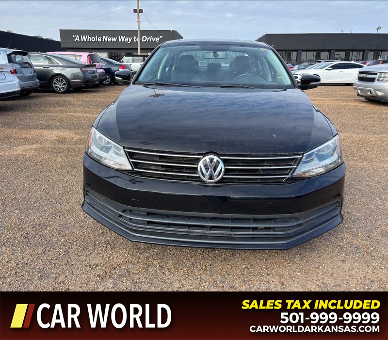 Volkswagen Jetta Sedan Vehicle Full-screen Gallery Image 10