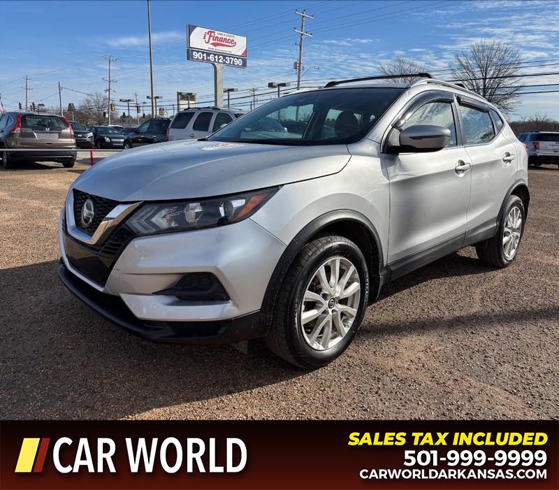 Nissan Rogue Sport Vehicle Full-screen Gallery Image 9