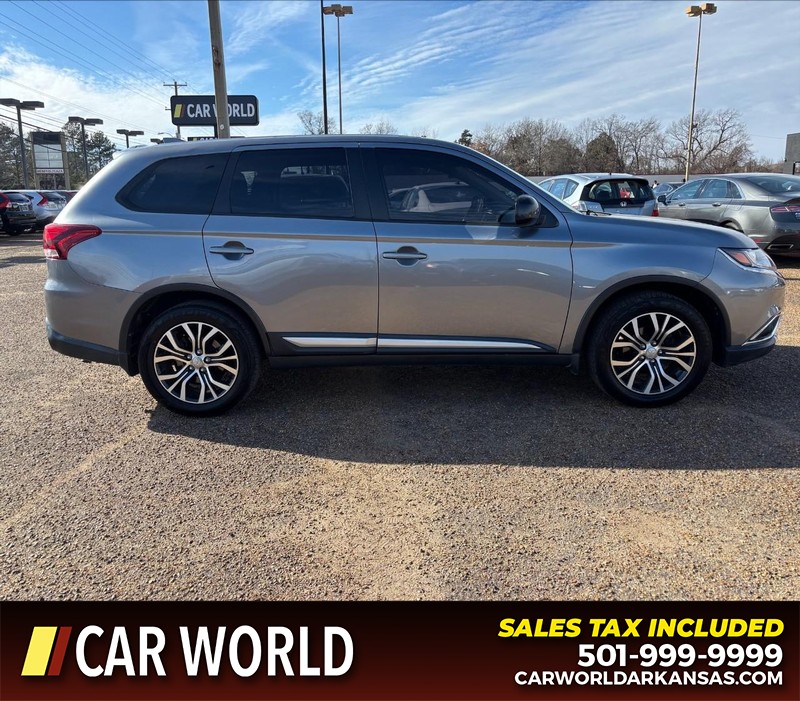 Mitsubishi Outlander Vehicle Full-screen Gallery Image 2