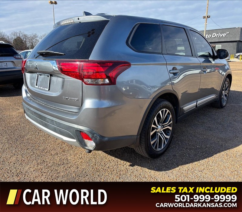 Mitsubishi Outlander Vehicle Full-screen Gallery Image 3