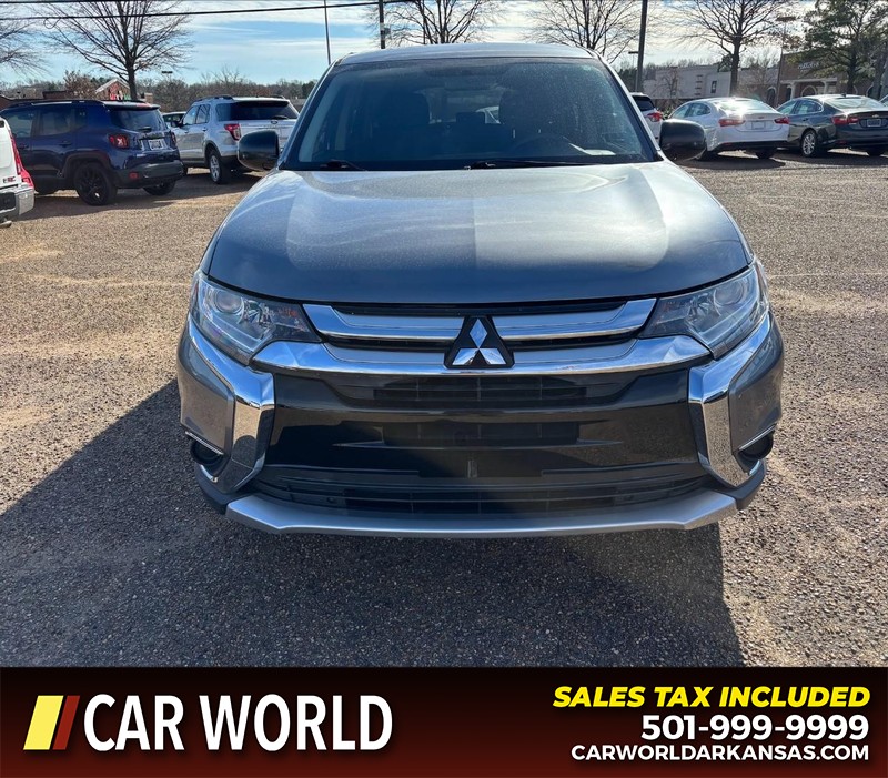 Mitsubishi Outlander Vehicle Full-screen Gallery Image 10