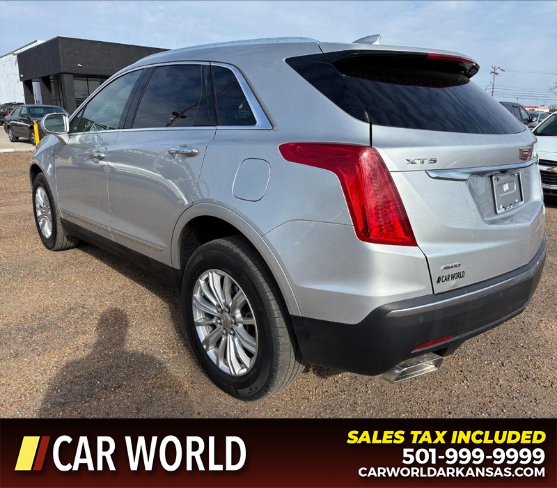 Cadillac XT5 Vehicle Full-screen Gallery Image 7